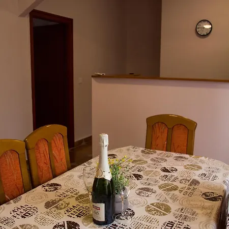 Noel Appartamento Sásd